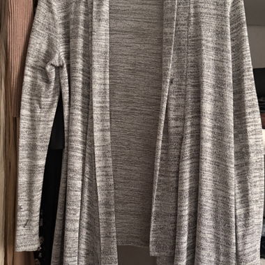 Langer offener Cardigan in meliertem Grau