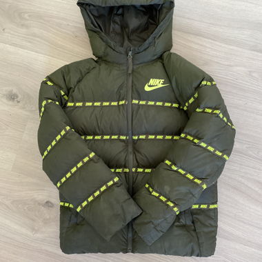 Piumino Nike con cappuccio