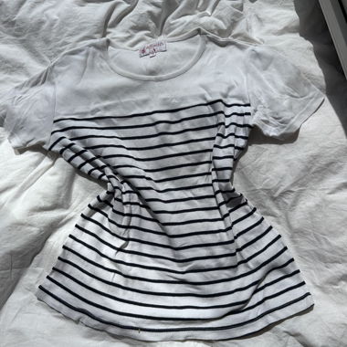 T-shirt a righe bianco e nero