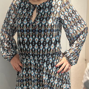Leichtes Kleid mit Ethno-Print