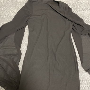 Schwarzes langarm Kleid