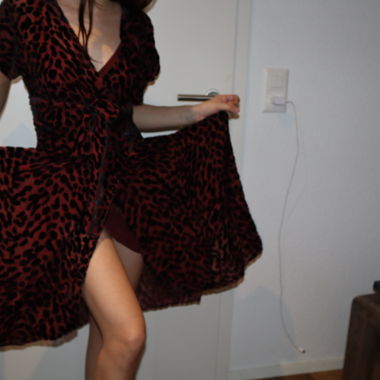 diane von furstenberg Rotes Leopardenmuster Kleid