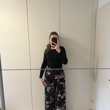 Pantalon ample à motif floral
