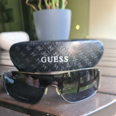 Guess Sonnenbrille 