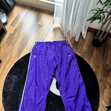 Nike Storm-FIT Trainingshose Lila – Grösse L