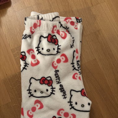 hello kitty sweatpants 