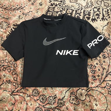 Nike Pro Dri-FIT Crop Top