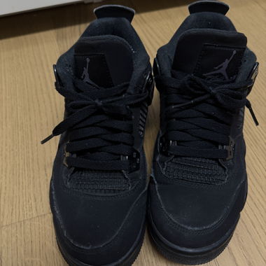 Jordan 4 Blackcat