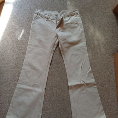 Jeans beige a vita bassa flare Brandy Melville
