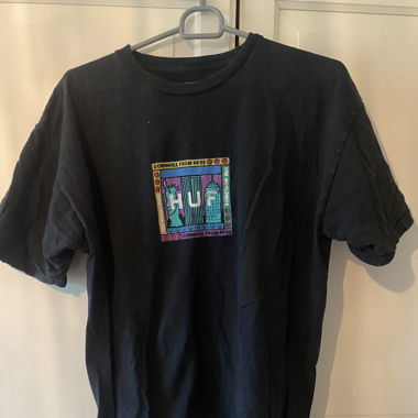 black HUF t-shirt