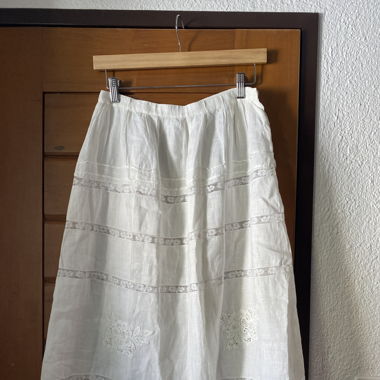 Vintage white midi skirt 