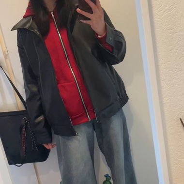 Giacca in pelle di tendenza (non vera pelle)