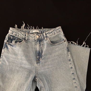 ZARA - hellblaue Straight Jeans 