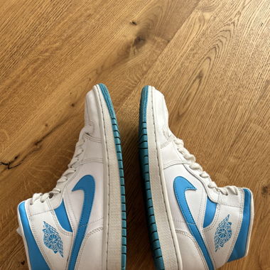 Air Jordan 1 Mid UNC – Taglia 41 – buone condizioni