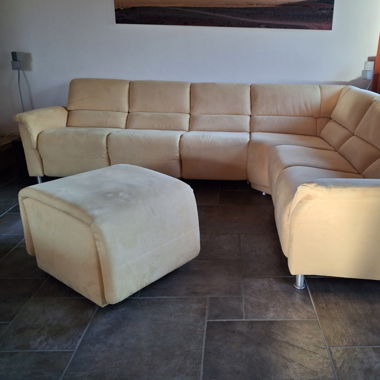 Canapé en microfiber jaune 