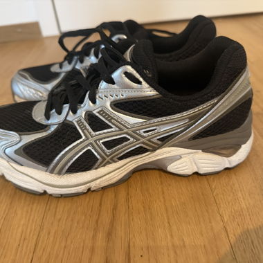 ASICS Laufschuhe