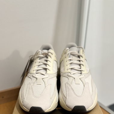 Yeezy 700 Analog Taille 43, New