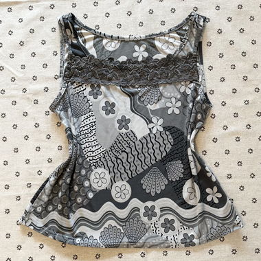 japanese vintage: tank top with gray floral print