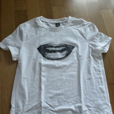 graphic shirt