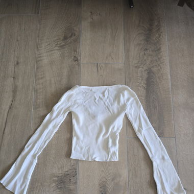 H&M Top mit Rückenausschnitt und weiten Ärmeln 