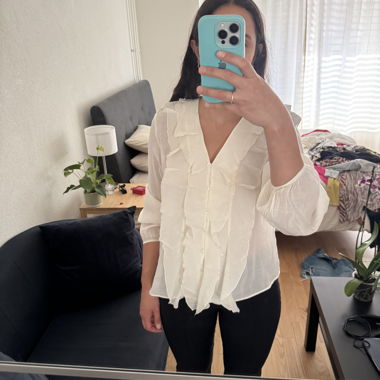 Blusa ZARA con balze