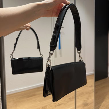 ZARA Shoulder Bag Lackleder Optik