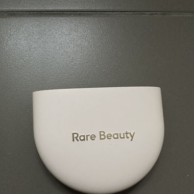 Rare Beauty Puder - Ivory