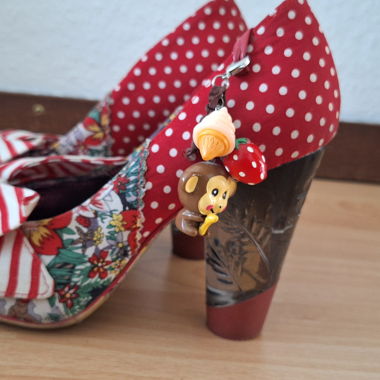 Scarpe con tacco fantasia con fiocco