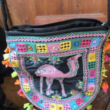 Sac bandouliere brode noir