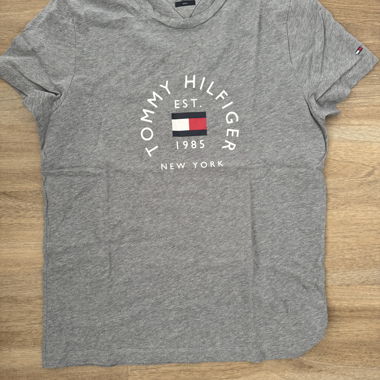 T-shirt Tommy Hilfiger grigio L