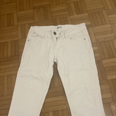 zerissene 3/4 Hose weiss