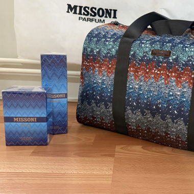 sac de voyage Missoni,parf 100ml et gelparfum250ml