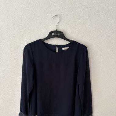 Dunkelblaue Bluse