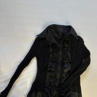 black blouse - ruffle texture 