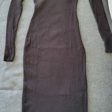 Abito midi in maglia a coste