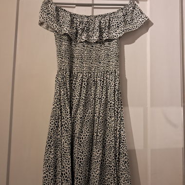 Girl's dress