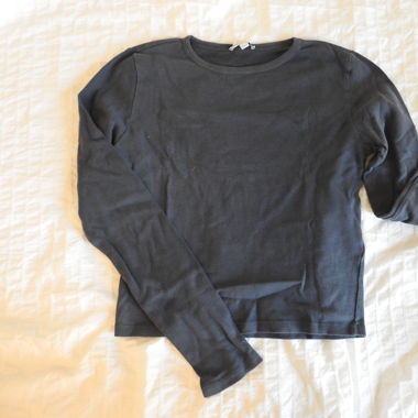 Graues Top