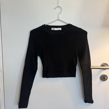 Top corto Zara nero