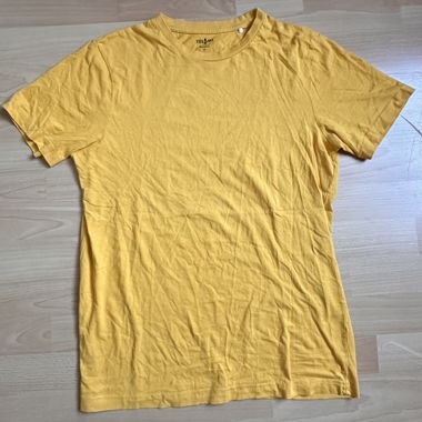 Gelbes T-Shirt von Yes No