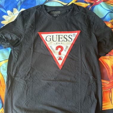 T-shirt guess