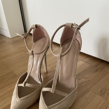 Hohe Schuhe