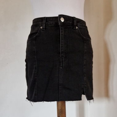 Minigonna in jeans nera