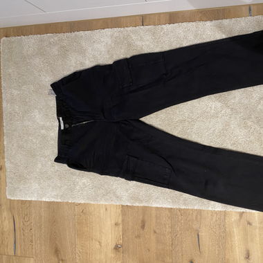schwarze Cargohose