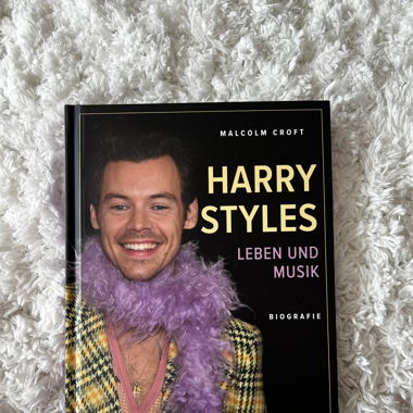 Harry Styles Biography 