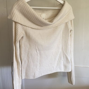Schulterfreier Pullover