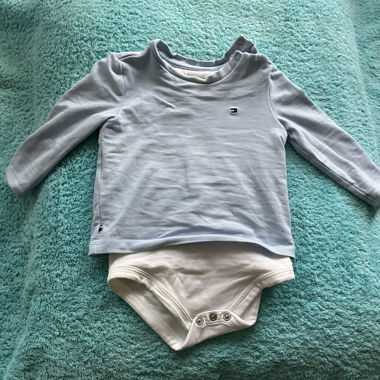 T-shirt bébé Tommy Hilfiger NEUF 3–6 mois