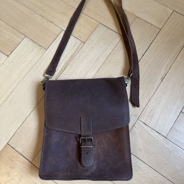 Leather crossbody bag