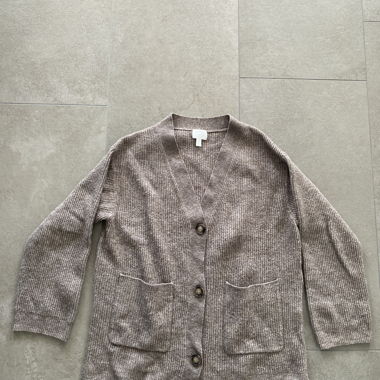 Cardigan tricoté avec poches