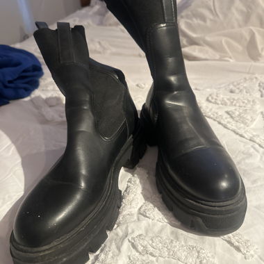 Black Chelsea Boots