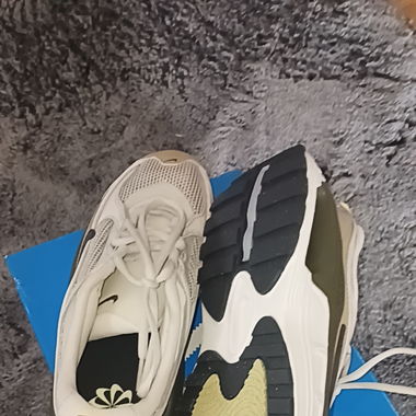 NIKE AIR